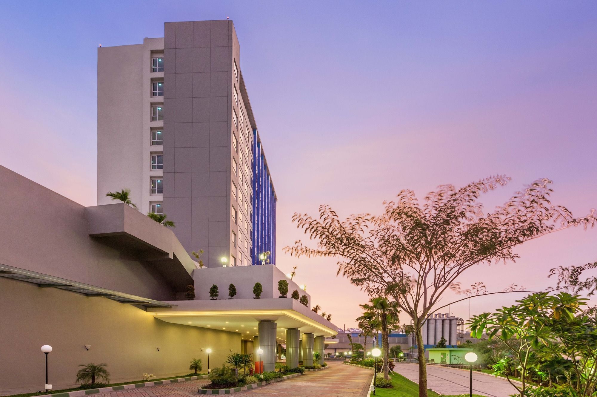 ไพรม์บิซ โฮเต็ล จิการัง Hotel ชีการัง ภายนอก รูปภาพ
